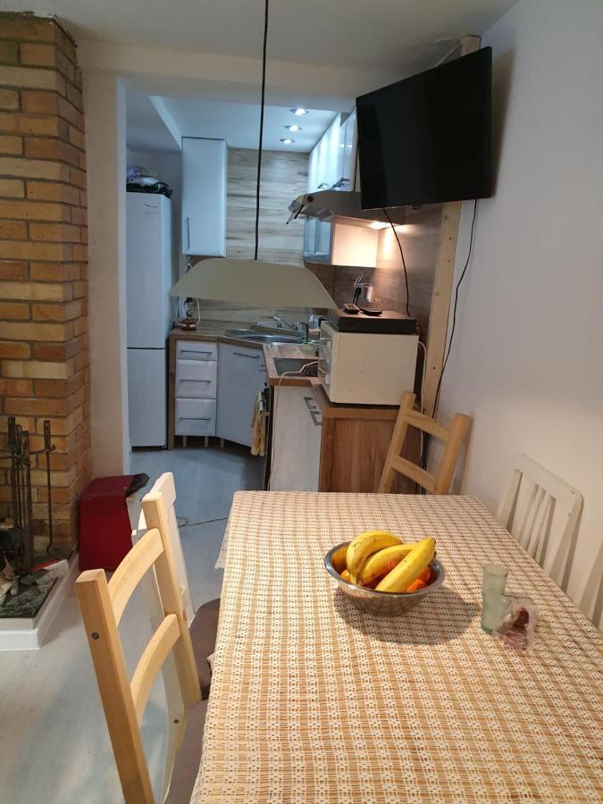 Horska Chata V Srdci Kremnickych Hor Banska Bystrica Exterior photo